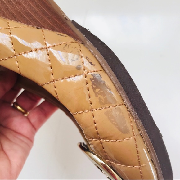 TORY BURCH Natural Quinn Quilted Leather Wedge - Picture 8 of 8